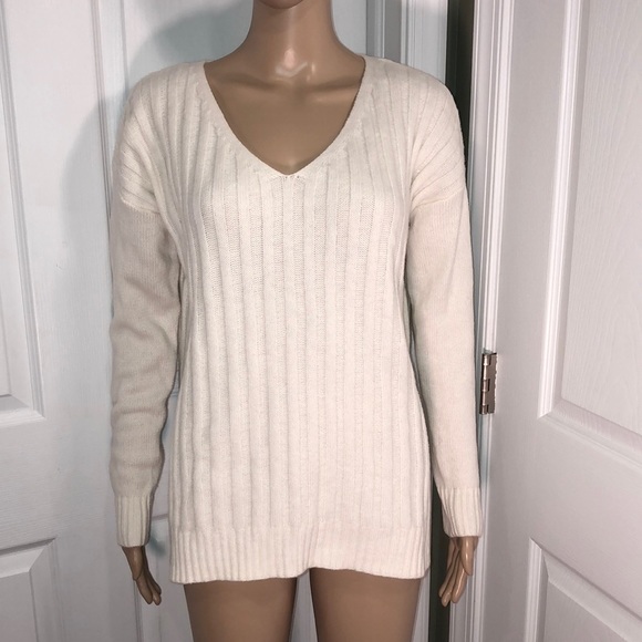 GAP Sweaters - GAP Ivory Sweater S